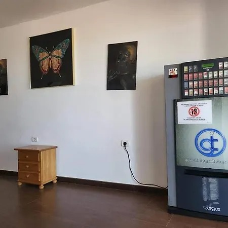 Montana Luna House With Гостевой дом *